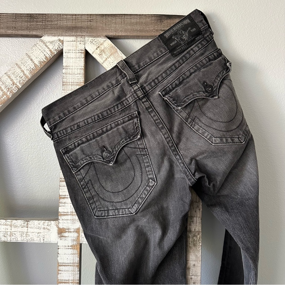 Men’s True Religion Faded Black Ricky Jeans Size 34 RN#112790 CA#30427